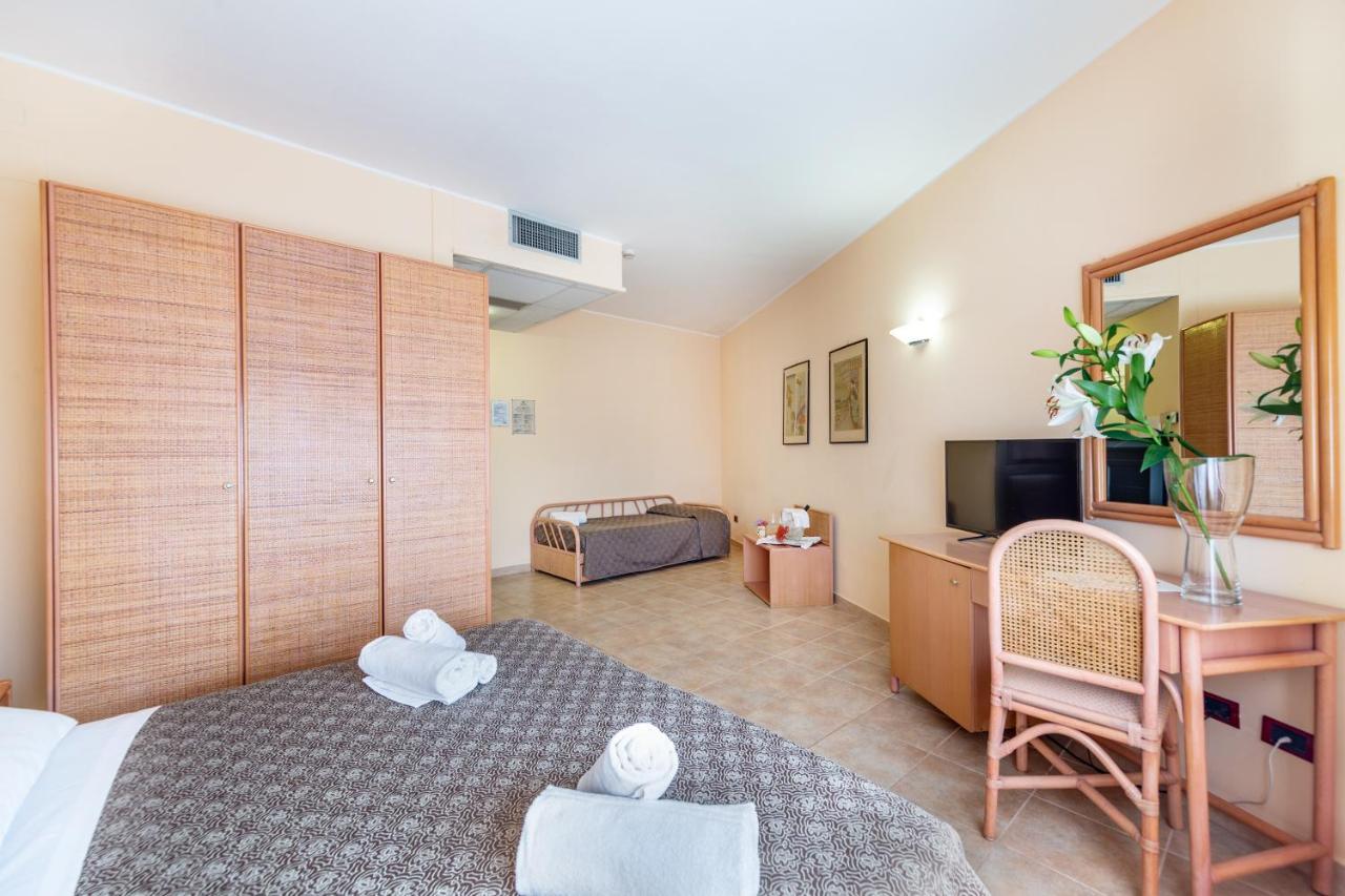 Rina Hotel Alghero Exterior foto